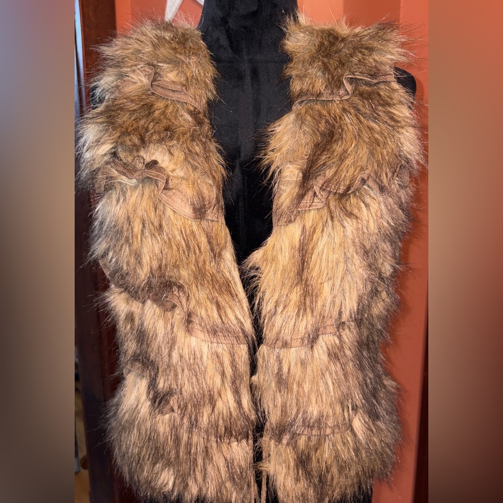 Bagatelle Faux Fur Vest - Tan - Picture 4 of 9